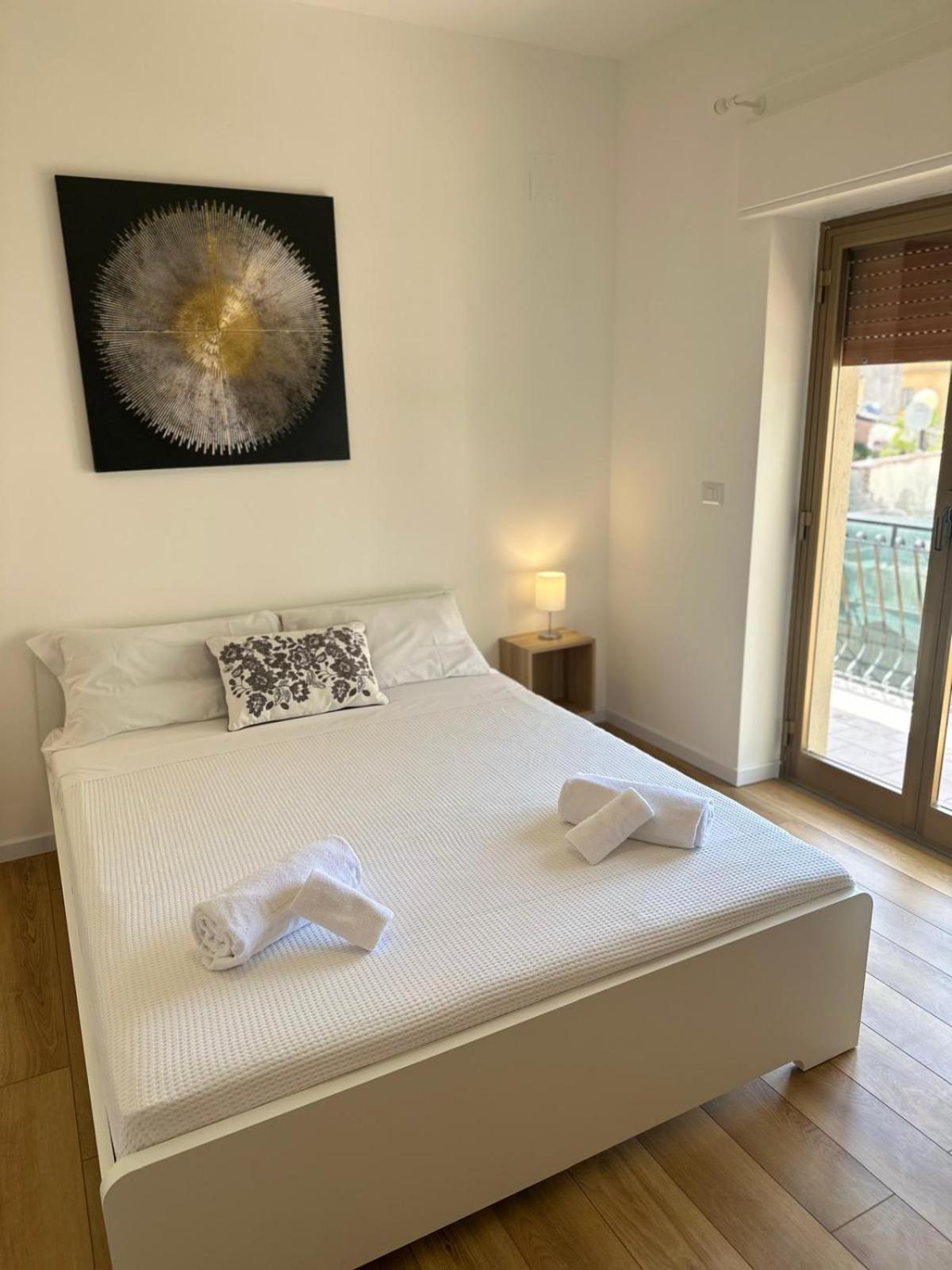 We Home Taormina Center With Parking Buitenkant foto