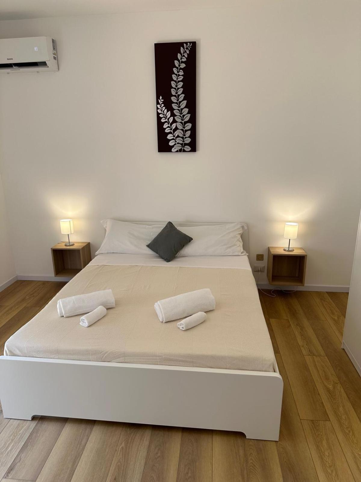 We Home Taormina Center With Parking Buitenkant foto